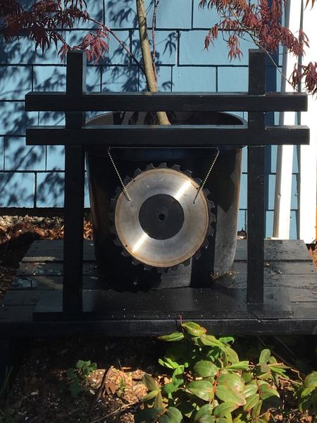 Gong made with table saw blade